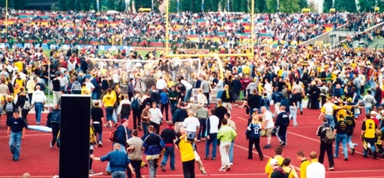 Dynamo Dresden bei Hertha BSC II im Juni 2002: Schwarz-gelbe Invasion im Jahn-Sportpark